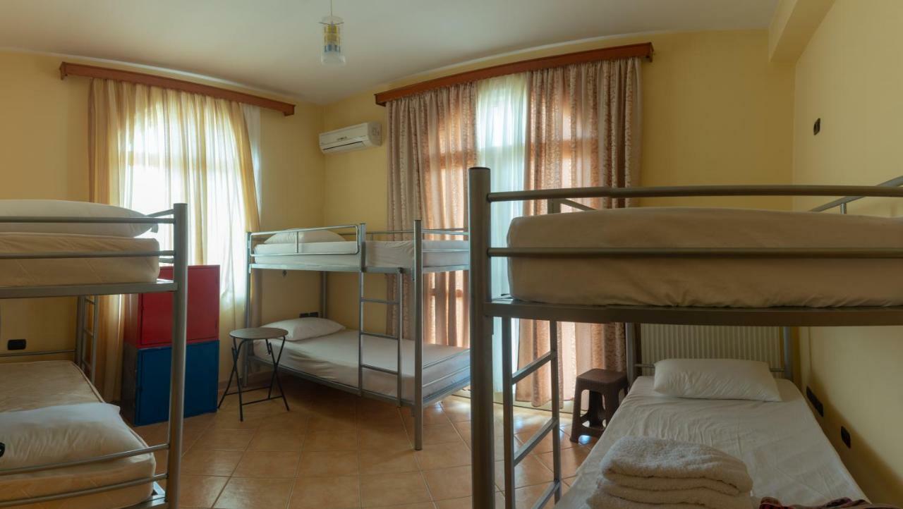 Luckyshine Hostel Vlorë Eksteriør bilde