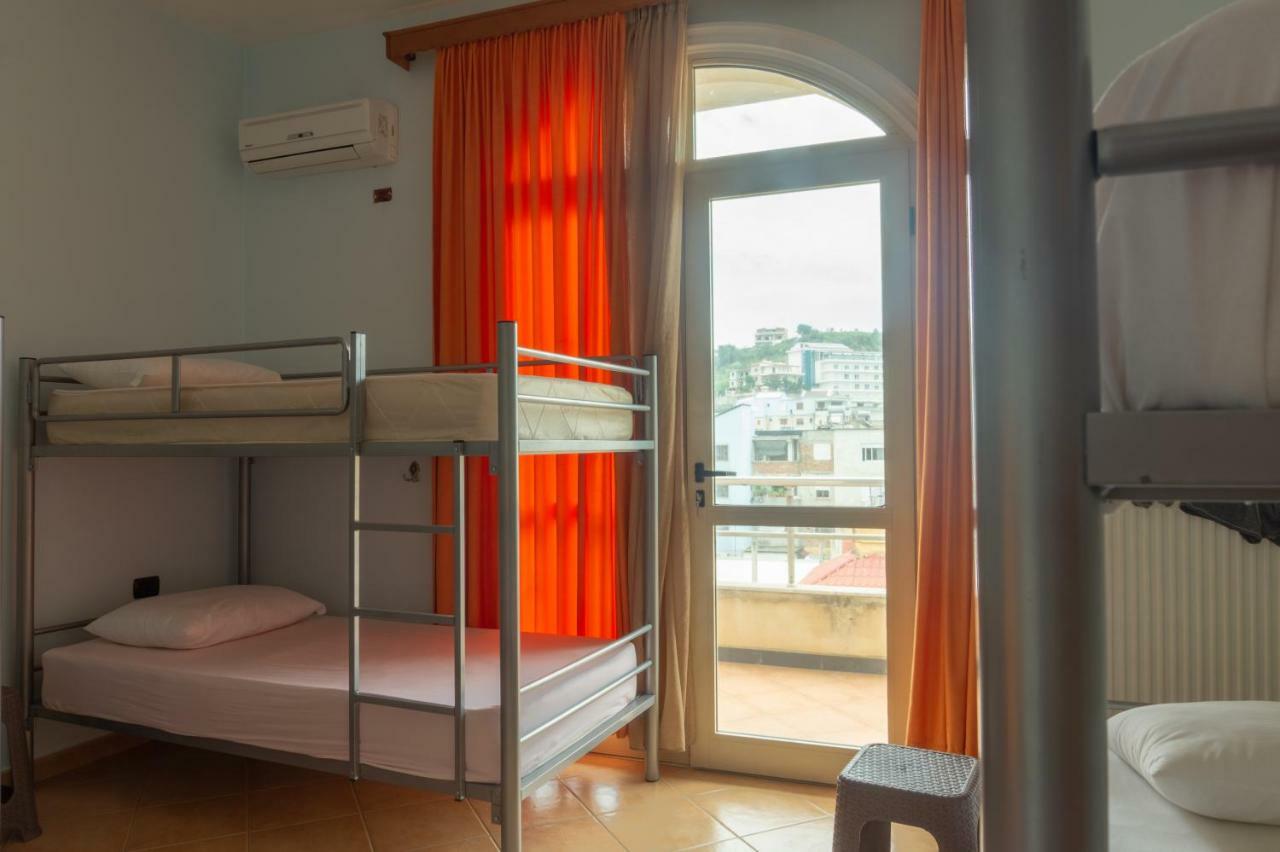 Luckyshine Hostel Vlorë Eksteriør bilde